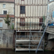 Echafaudage pour enduit maison à colombage fontenay-le-comte Baptiste Construction Vendee